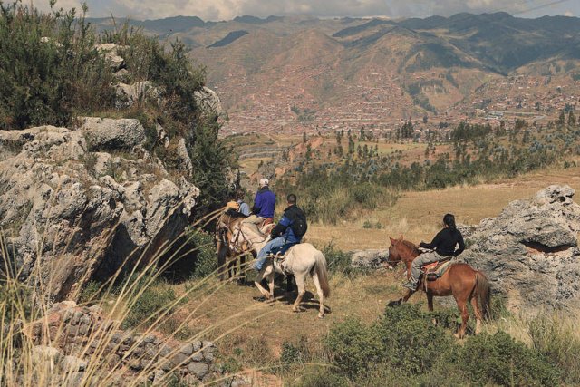 Horseback riding in Sacsayhuamán