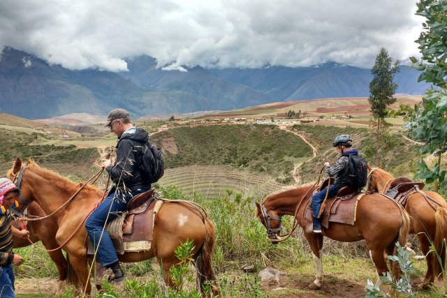 Horseback riding in Sacsayhuamán